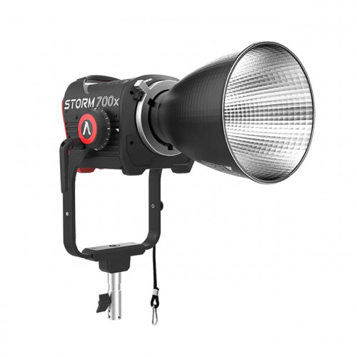 Aputure storm 700x